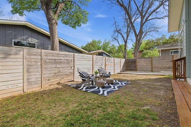 Building Photo - 5909 Nancy Dr