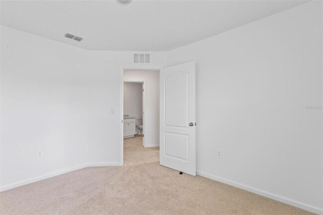 Building Photo - 516 Redbud Rd