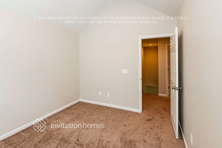 Building Photo - 1359 Sinai Pl NW