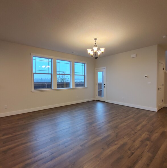 Building Photo - 10490 NW 292nd Ave