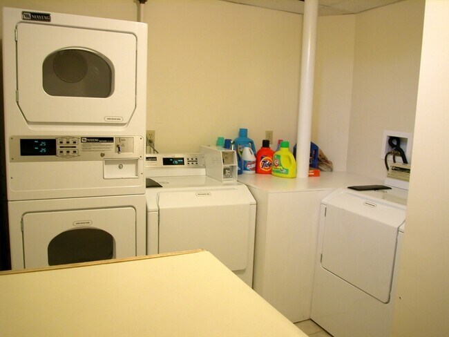 Building Photo - 224 Jamaicaway-