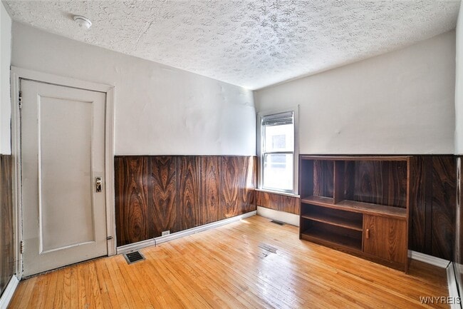 Building Photo - 24 North Park Ave