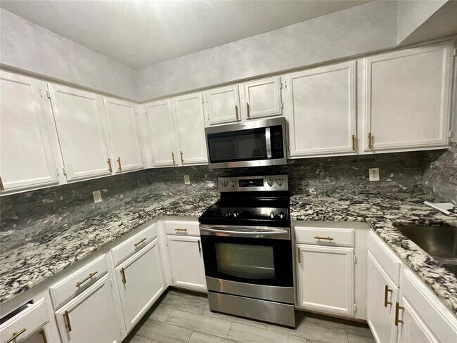 Building Photo - 2203 Place Rebecca Ln