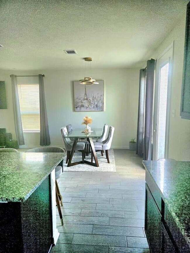 Building Photo - 6035 Diamond Sky Ln