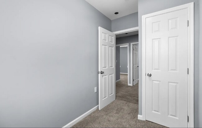 Building Photo - 260X Garrett Ave