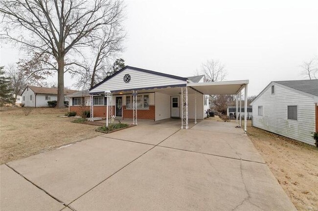 Building Photo - Fantastic 3bd/2ba home! Let yourself in!