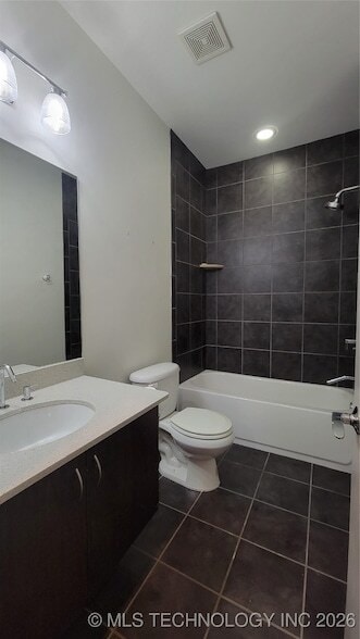 Building Photo - 1430 S Quincy Ave