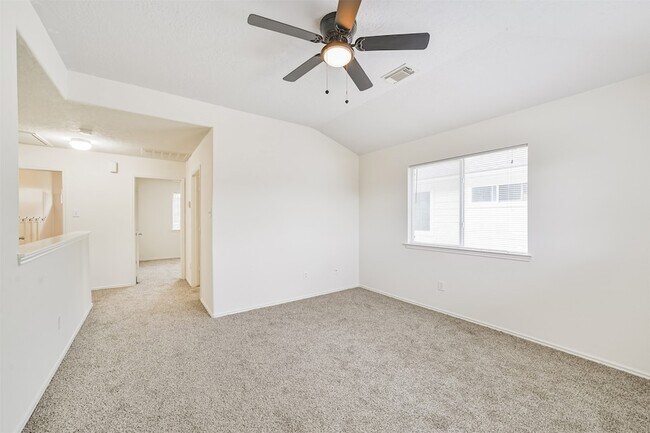 Building Photo - 33318 Cottonwood Bend