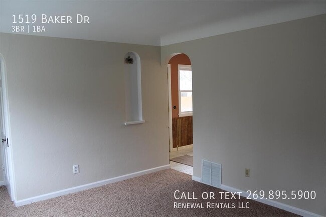 Building Photo - 1519 Baker Dr