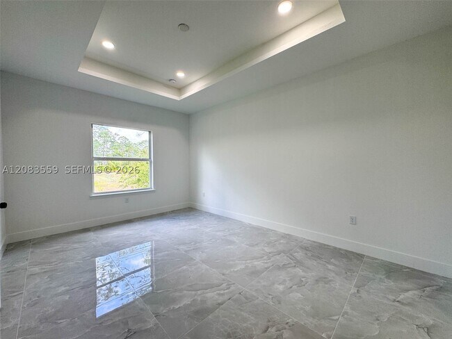 Building Photo - 852 Belden Ave