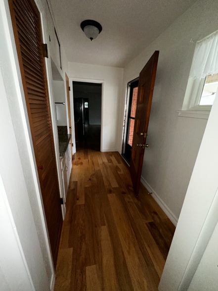 Building Photo - 1241 N Wildwood Dr