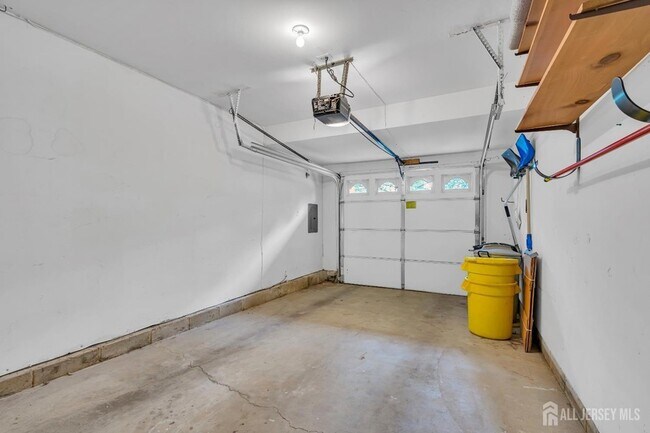 Building Photo - 31 Fair Acres Ct