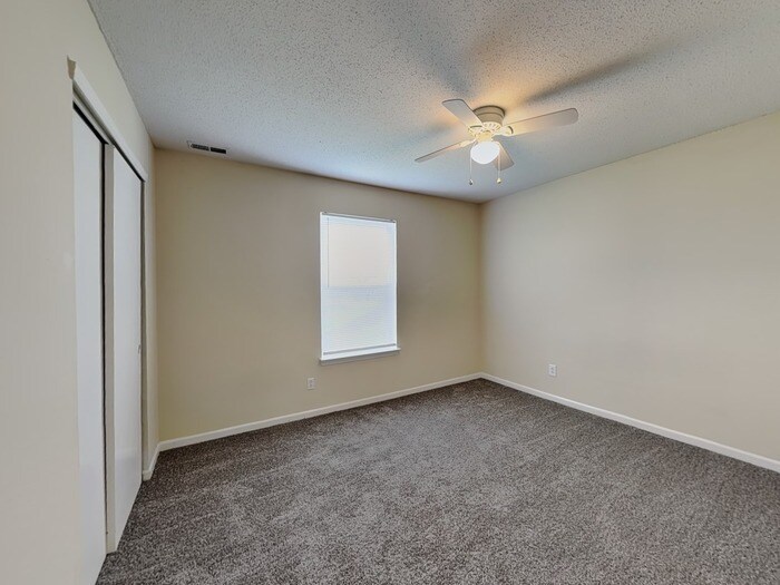 Building Photo - 9140 Amberleigh Dr