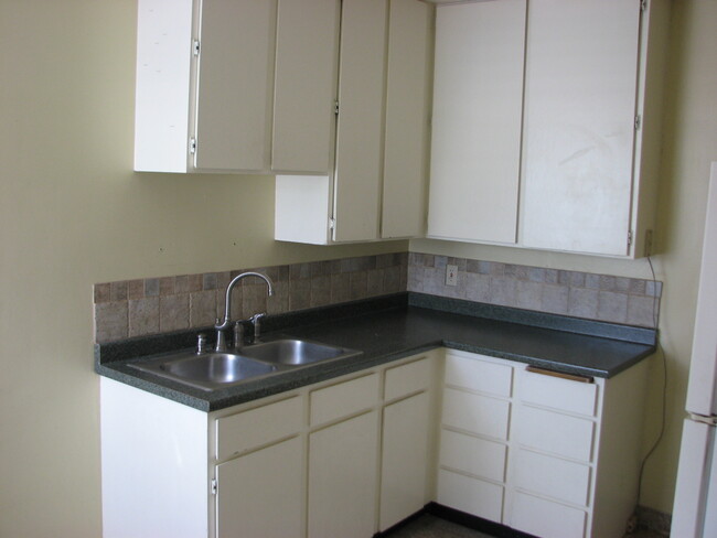Building Photo - 1740 Binford St