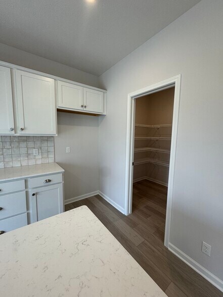 Building Photo - 9505 S 181st St