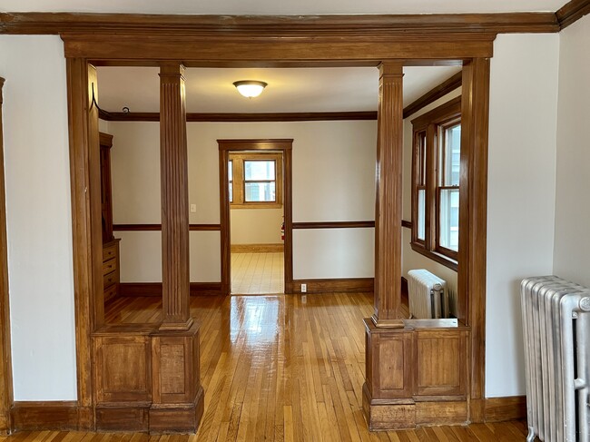 Dining room - 100 Train St