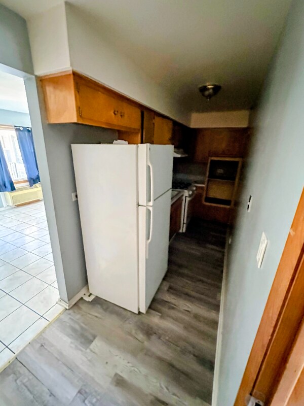 Building Photo - 3110 W 59th St