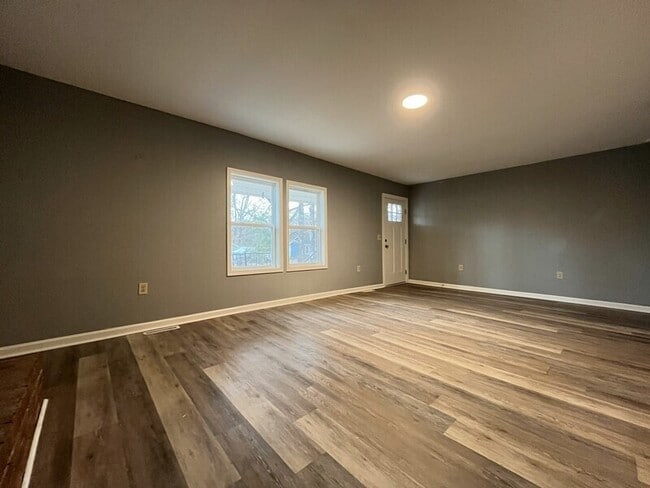 Building Photo - 1229 Jenkins St