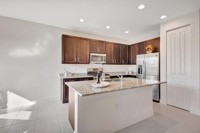 Building Photo - 11706 SW Oceanus Blvd