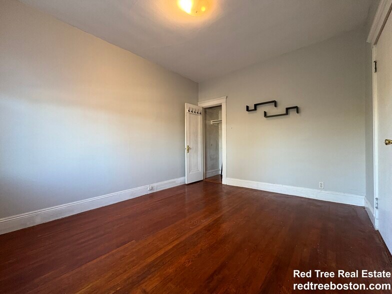 Building Photo - 321 S Huntington Ave