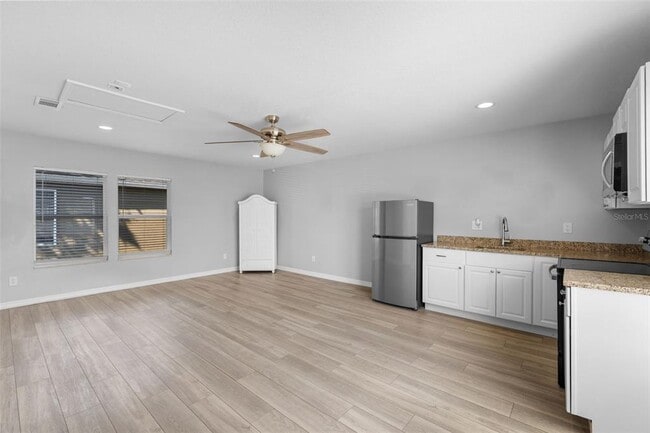 Building Photo - 14835 Old Thicket Trace