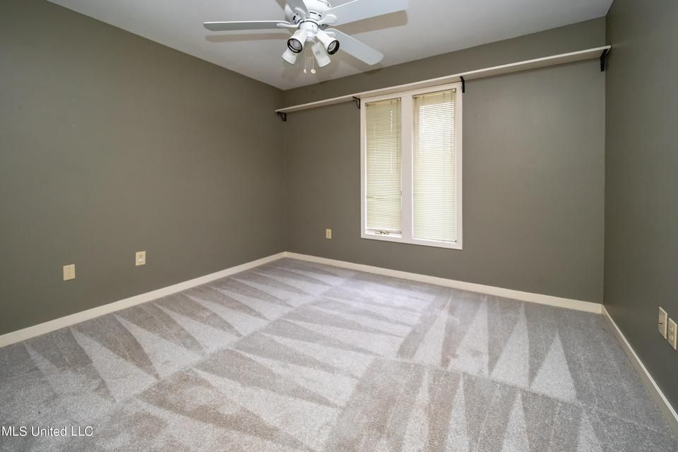 Building Photo - 1011 Mcdale Ln