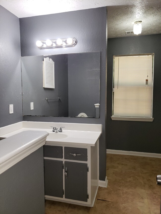 Building Photo - A place to call HOME 4 BR 2 BA