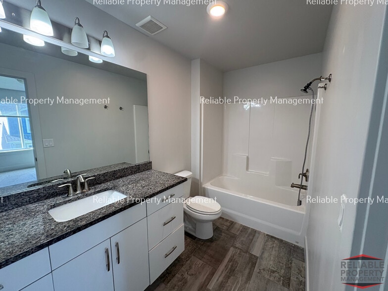 Building Photo - 156 S Emery Ln
