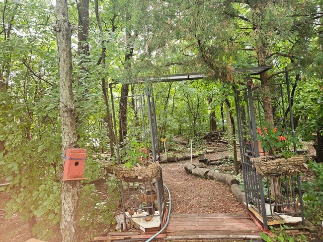 Building Photo - 688 Fox Hollow Ct