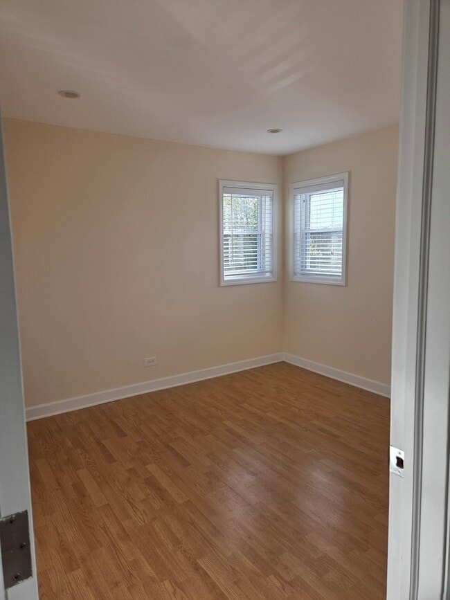 Building Photo - 6830 W Lode Dr