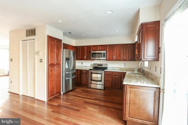 Building Photo - 6316 Over See Ct