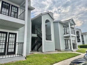 Building Photo - 2550 N Alafaya Trail
