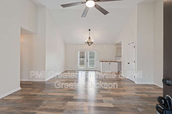 Building Photo - 1011 E Pruett Rd