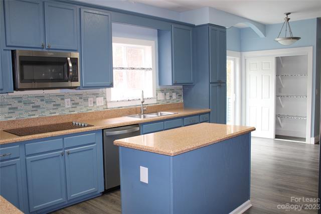 Building Photo - 13030 Homewood Dr