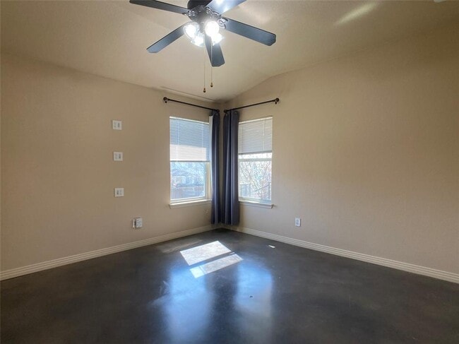 Building Photo - 1009 Grey Castle Dr