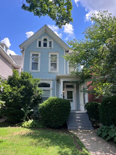 Building Photo - 1402 Hepburn Ave