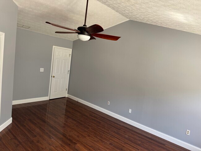 Building Photo - 3565 Park Bluff Ln NW