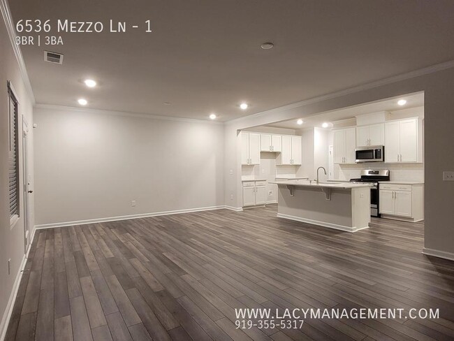 Building Photo - 6536 Mezzo Ln