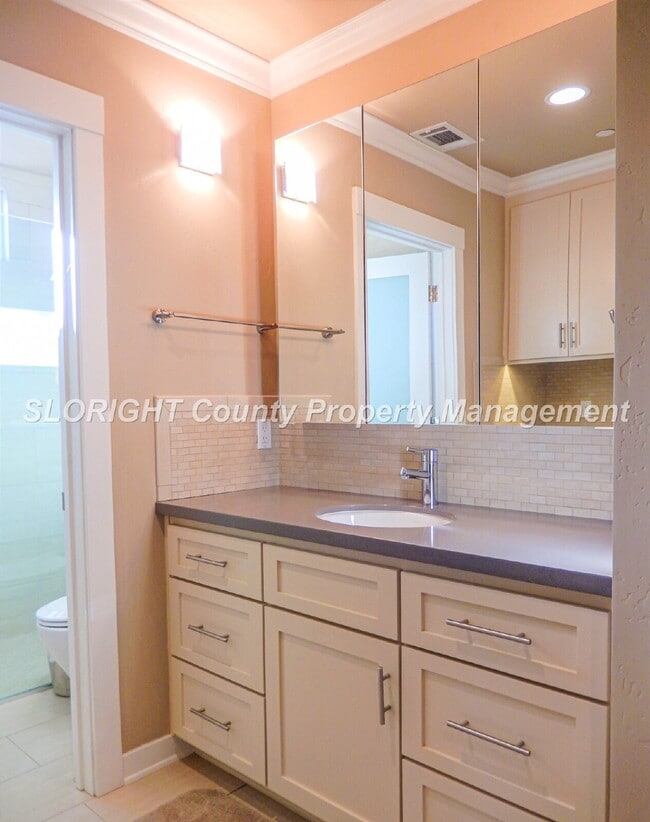 Building Photo - AVAILABLE JULY- 1 Bed / 1 Bath located in Downtown San Luis Obispo