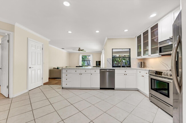 Building Photo - 88 PineHill Trail E
