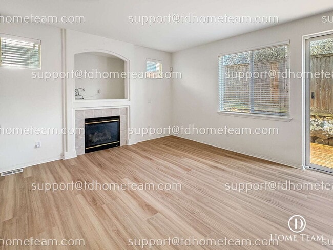 Building Photo - "Spacious 4-Bedroom Home with 2.5 Baths in Renton – 2030 Sq. Ft. of Comfort & Style!"