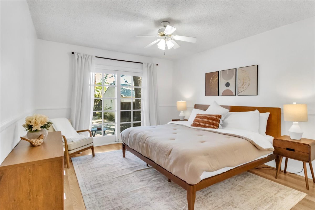 Building Photo - 23223 Canzonet St