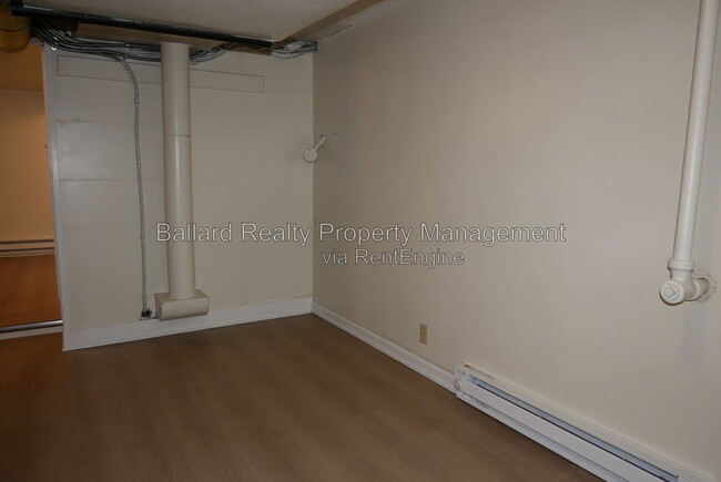 Building Photo - 6407 36th Ave NW