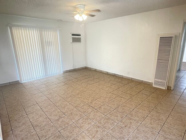Building Photo - 26953 Cypress St
