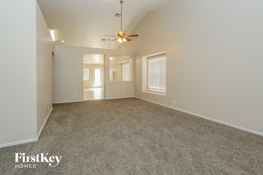 Building Photo - 3452 Canter Dr