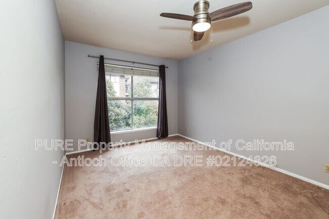 Building Photo - 2043 Sierra Rd