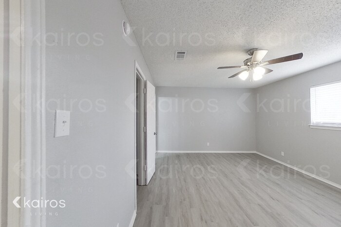 Building Photo - 7148 Misty Meadow Dr S