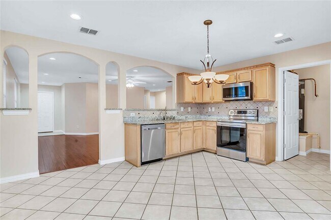 Building Photo - 1007 Lowndes Ln