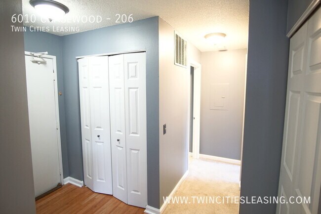 Building Photo - 6010 Chasewood Pkwy