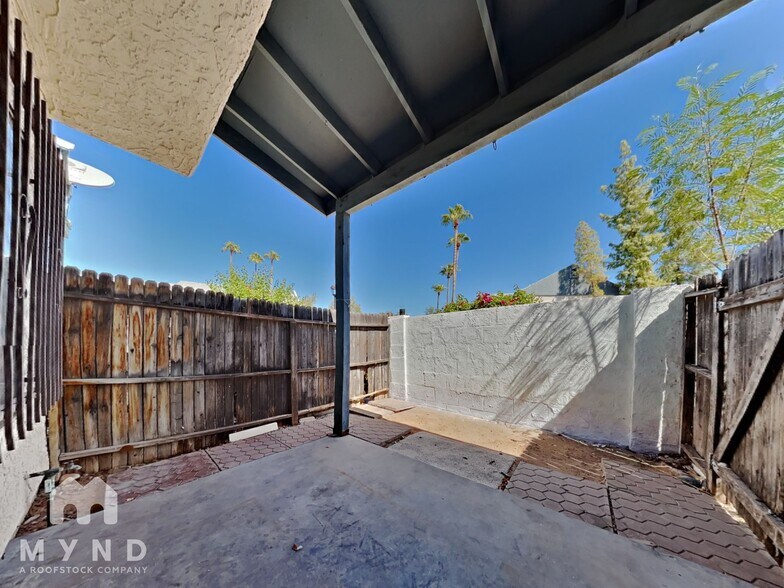 Building Photo - 7801 N 44th Dr